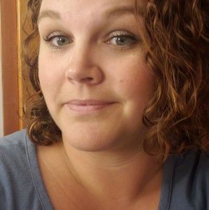 Meet your Posher, Katelyn